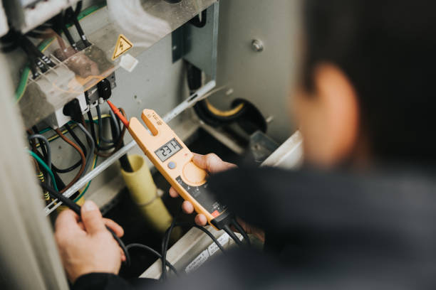 Best Local Electrician Companies  in Topeka, IN